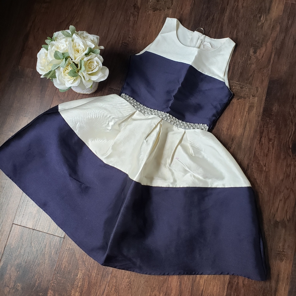 Girl's Dress